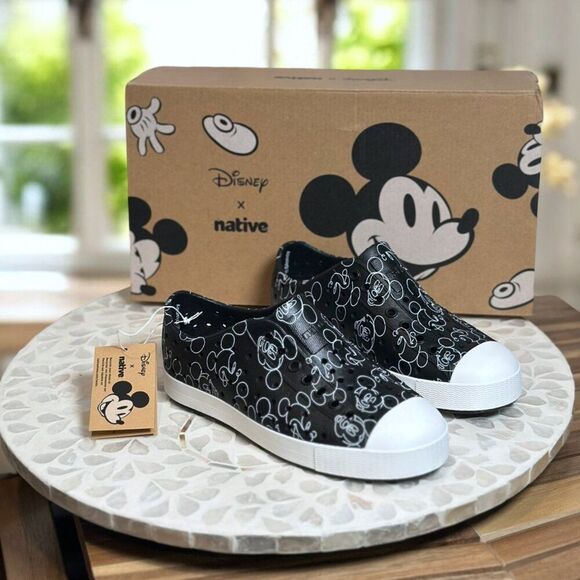 Native Kids X Disney Jefferson Print Slip-on Water Shoes Mickey Doodle Size J 1 - Picture 2 of 14